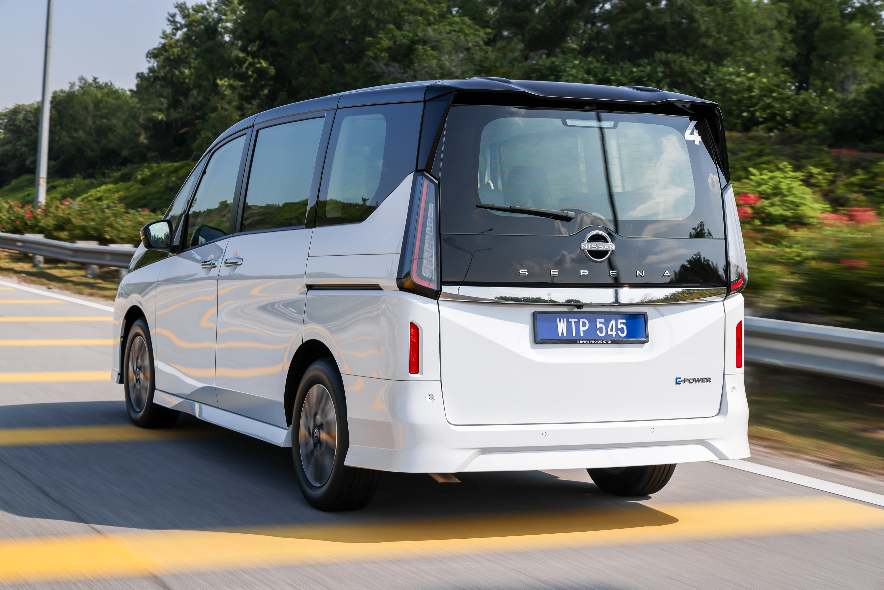 Nissan Serena e-POWER