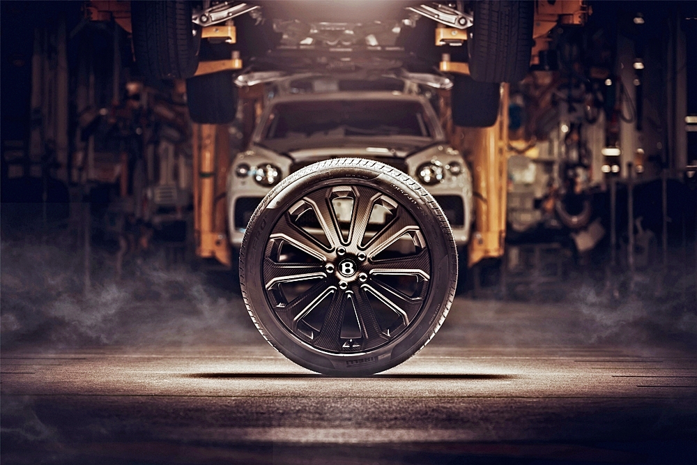 Roda gentian karbon Bentley Bentayga.01