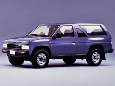 Nissan Pathfinder generasi pertama